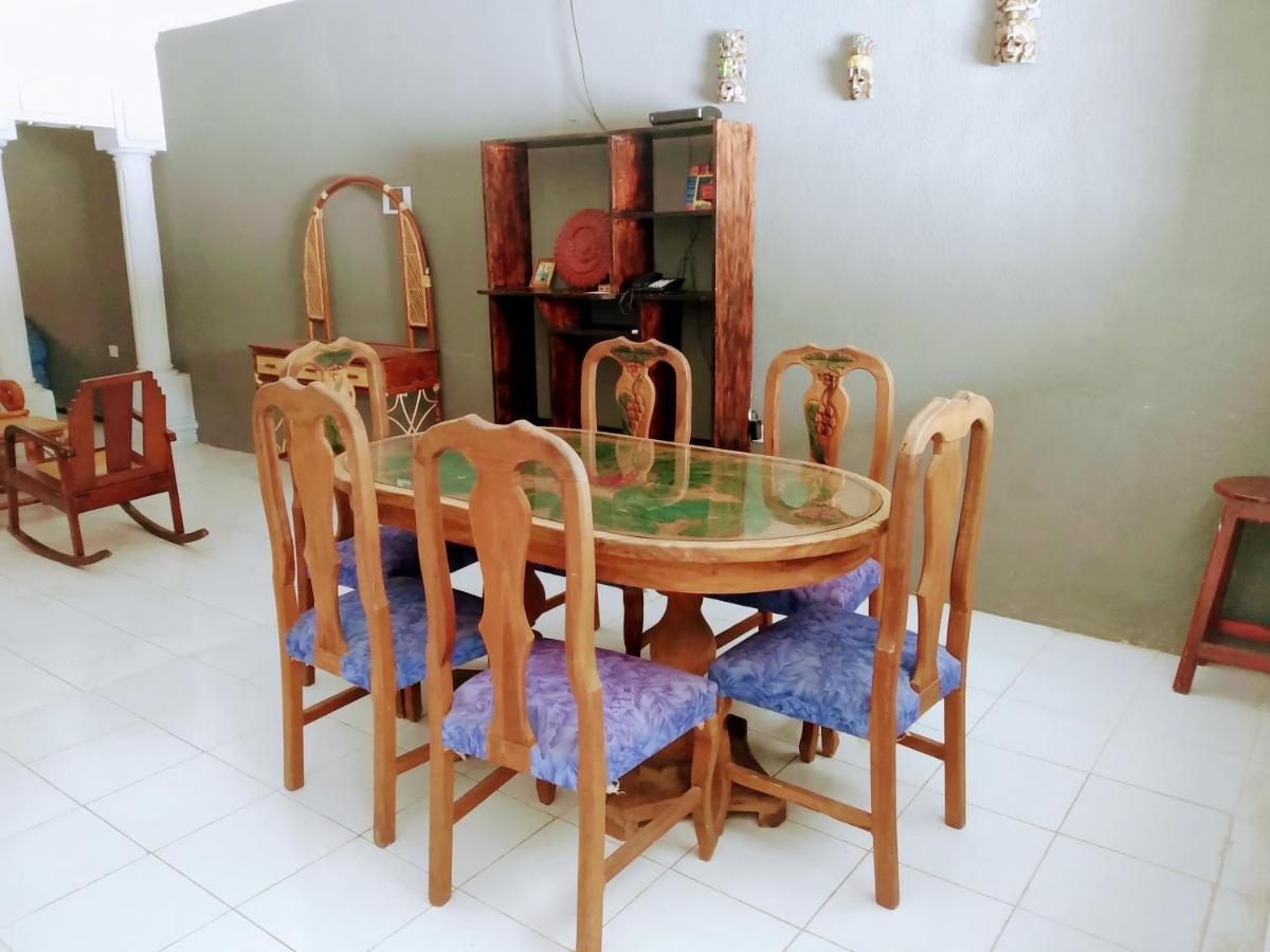 Casa Ixchel - 450M To Downtown, Wifi, Hot Water, Ac Hotel วัลลาโดลิด ภายนอก รูปภาพ