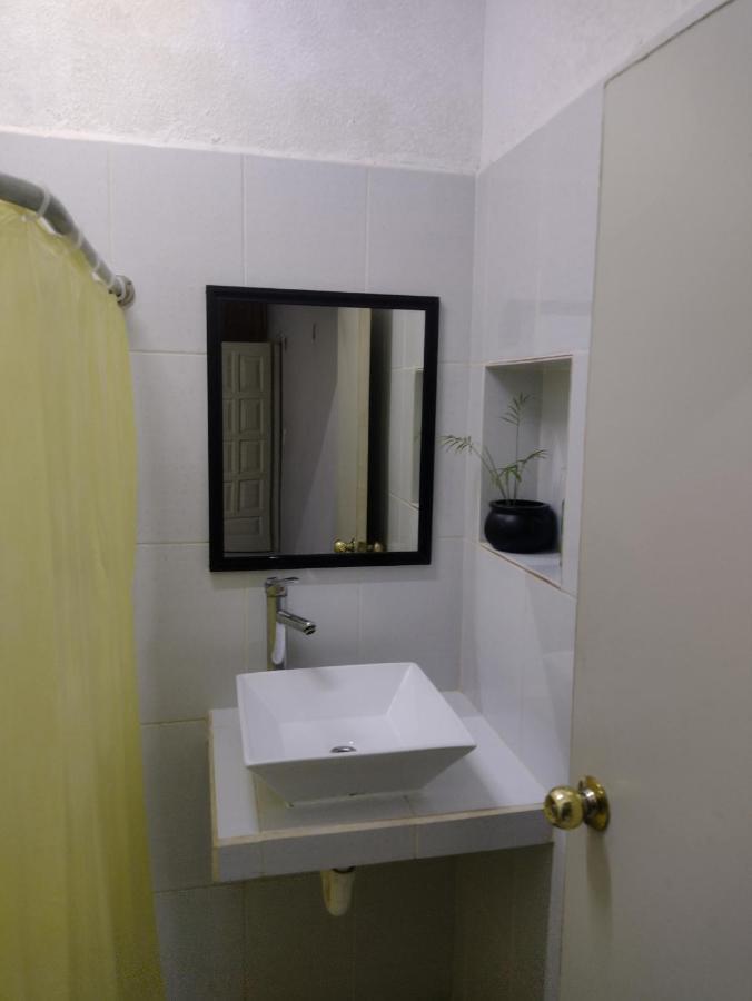 Casa Ixchel - 450M To Downtown, Wifi, Hot Water, Ac Hotel วัลลาโดลิด ภายนอก รูปภาพ